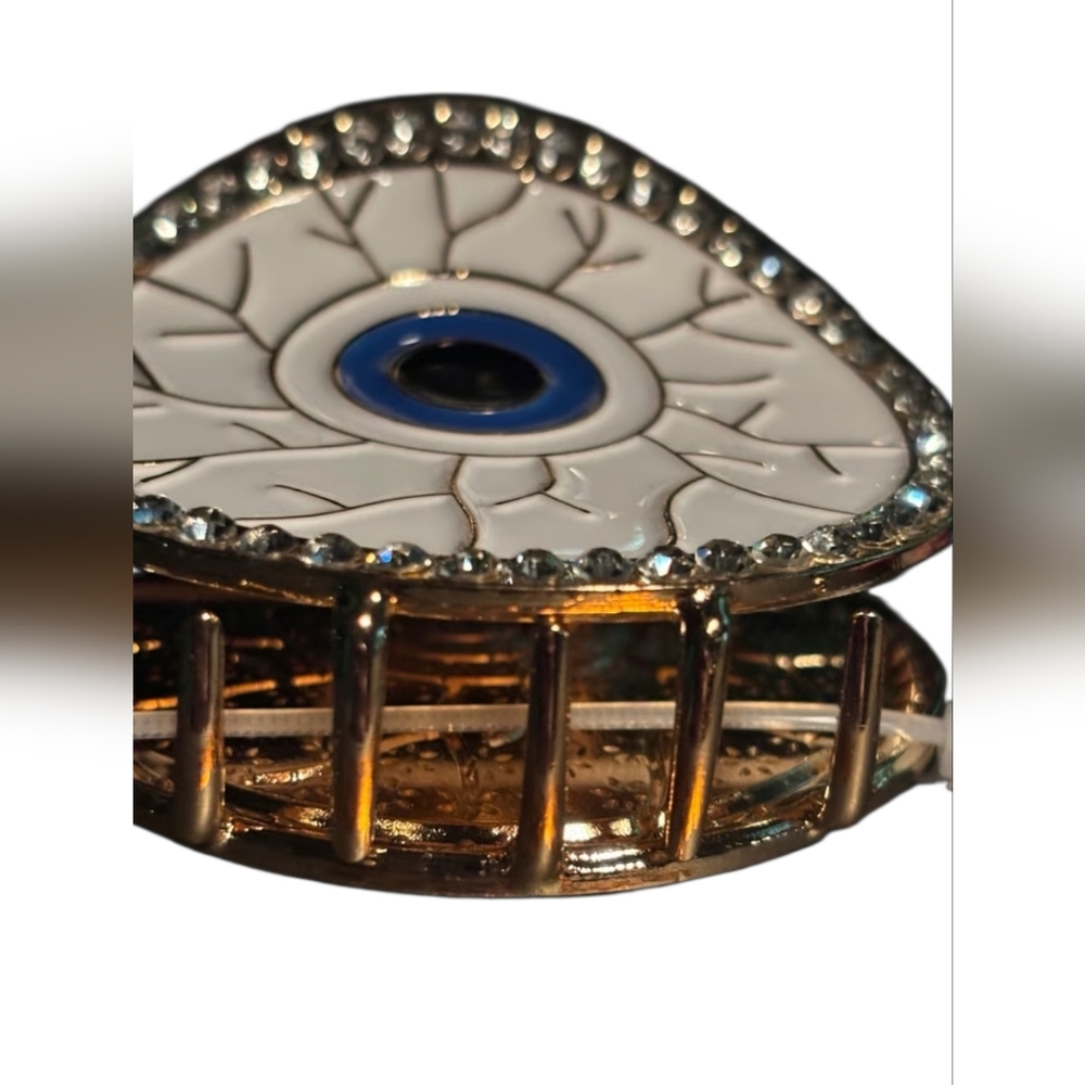 Piper K - 'BOO' Metal & Enamel Eyeball w/ Rhinestones NEW - Picture 3 of 5